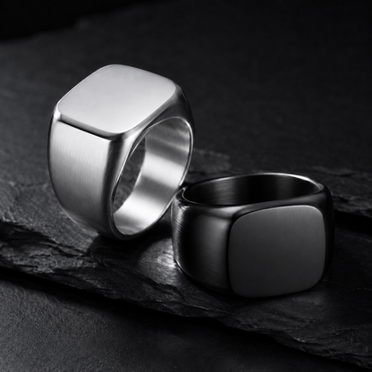 Classic Signet Ring