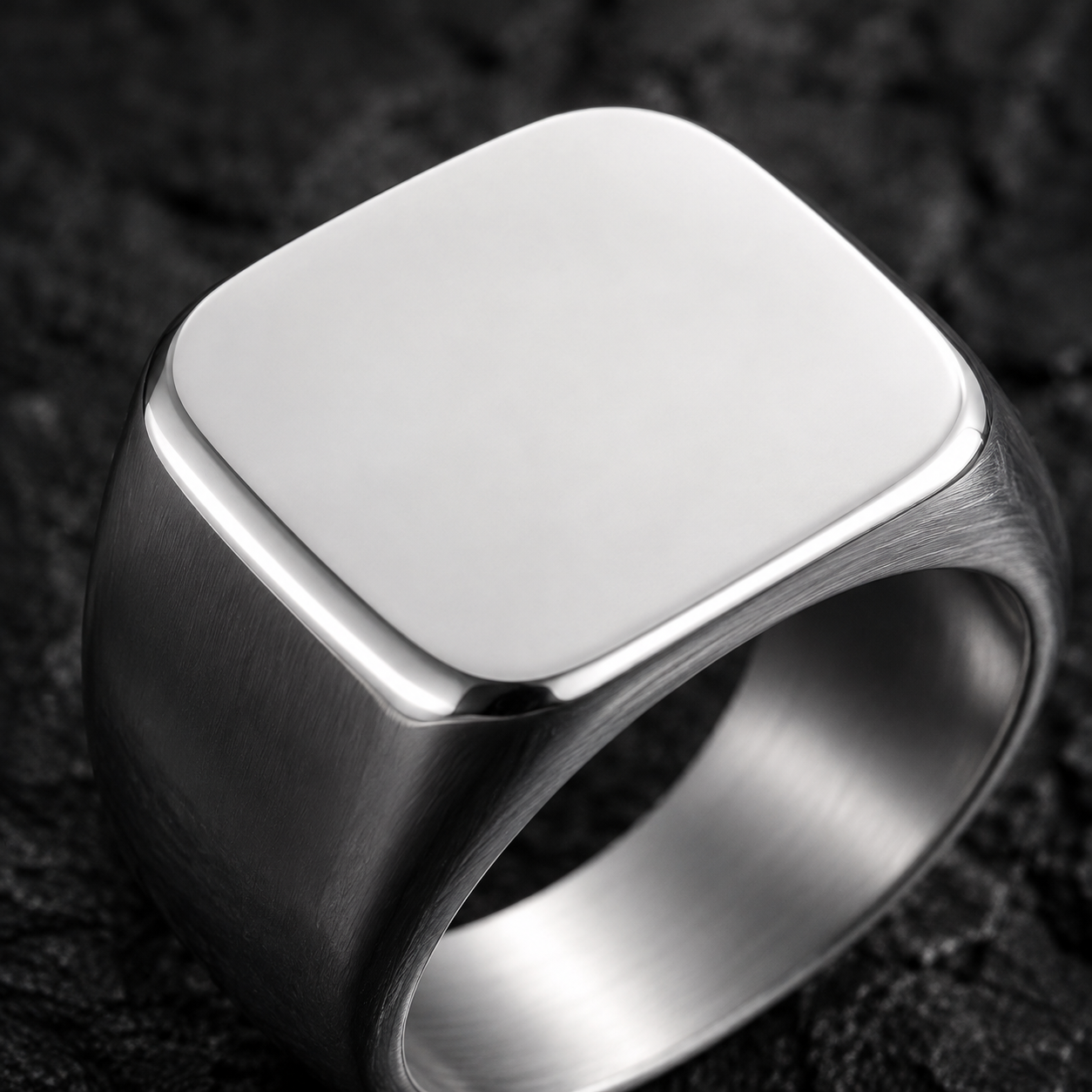 Classic Signet Ring